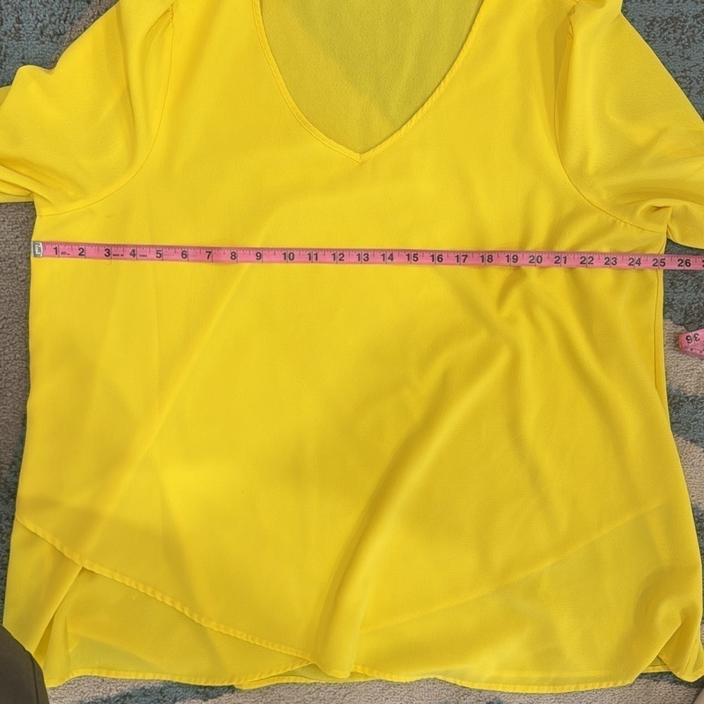 Andree by Unit Yellow V-Neck Bell Sleeve Blouse.  Sz 2X - Picture 5 of 8